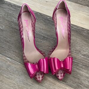 Betsey Johnson Hot Pink Bow Pointed-Toe Heels